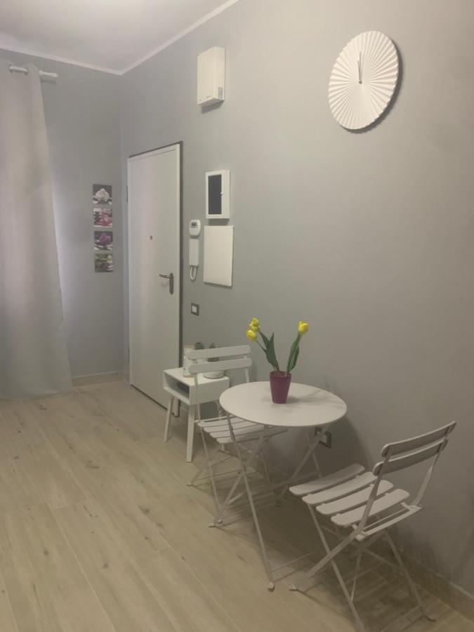 לינה וארוחת בוקר קרוטונה Le Stanze Di Dalia מראה חיצוני תמונה
