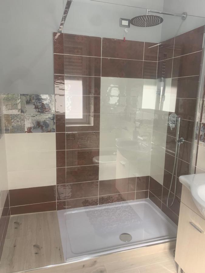 לינה וארוחת בוקר קרוטונה Le Stanze Di Dalia מראה חיצוני תמונה