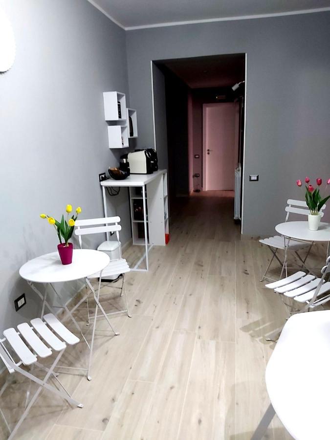 לינה וארוחת בוקר קרוטונה Le Stanze Di Dalia מראה חיצוני תמונה